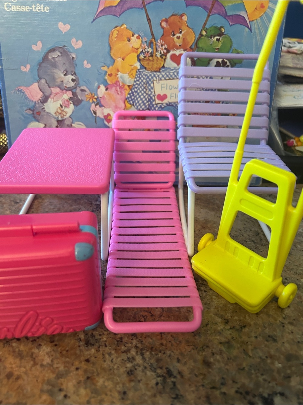 Barbie accessories, Lounge Chair and luggage